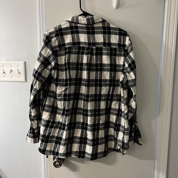 Old Navy Women’s Black & White Plaid Flannel - Picture 2 of 3